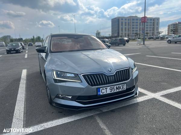 Skoda Superb 2.0 TDI DSG 4X4 Laurin & Klement - 12