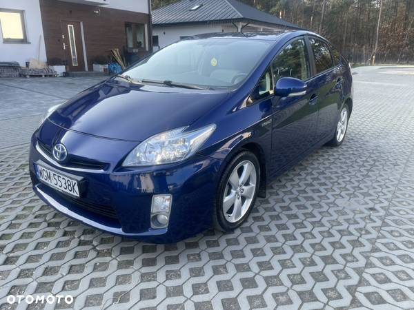 Toyota Prius 1.8 HSD Premium - 1