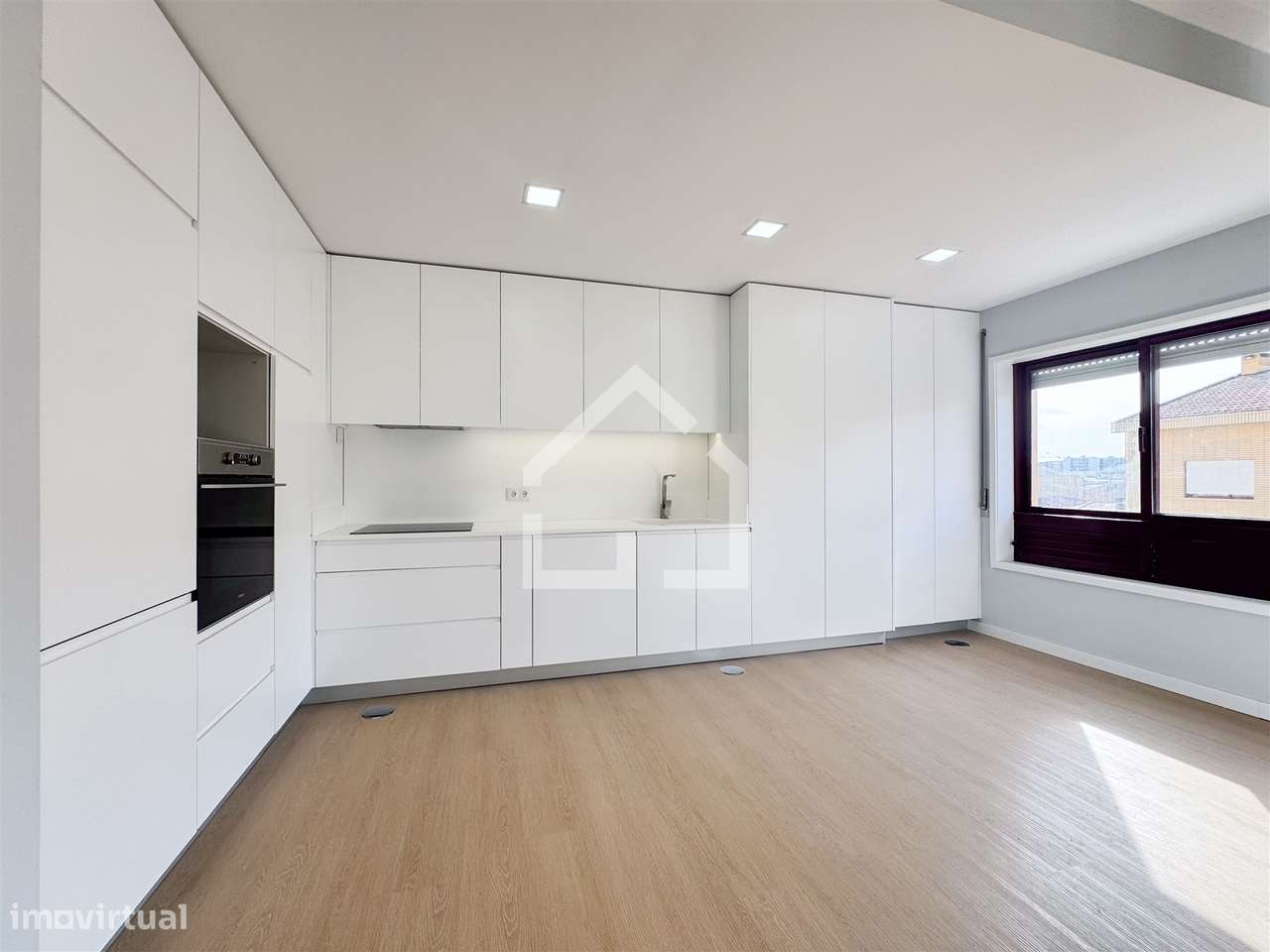 T2+1 Renovado - junto ao Gaia Shopping - Grande imagem: 4/18