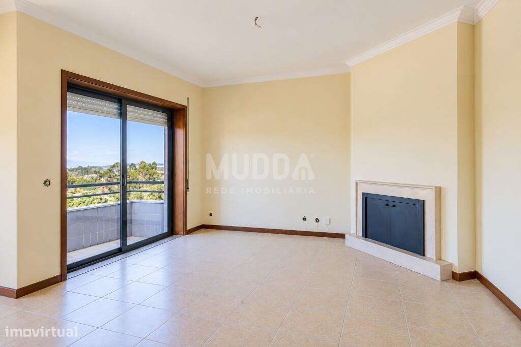 Fantástico T3 Paços Brandão Santa Maria da Feira, ultimo piso ,numa ex-10