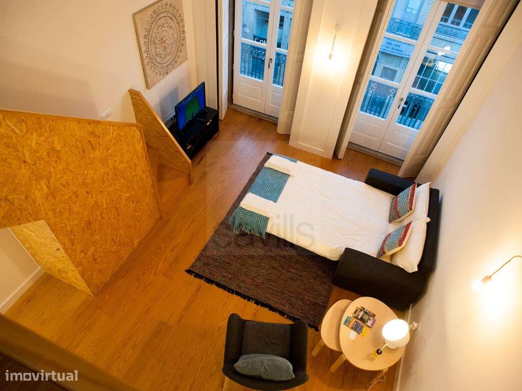 T0 mezanino na Rua Duque de Loulé no Porto - Grande imagem: 2/16