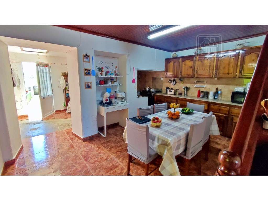 VENDA de CASA - MORADIA com Jardim, Entrada Lateral e Quintal - Fen...-23