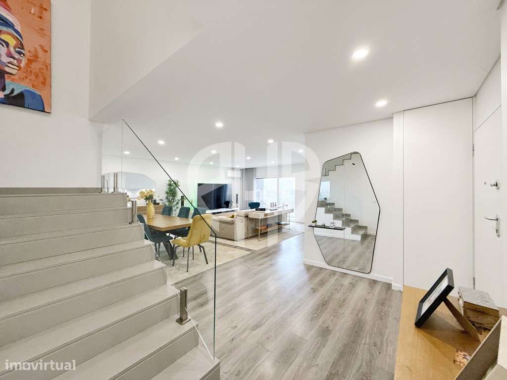 Apartamento T4 Duplex 3/ Suites com Vista Lisboa / Rio Tejo-23