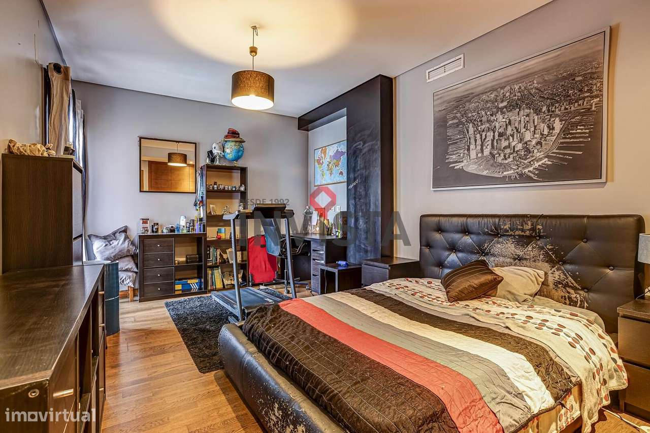 Apartamento T4 com 202,05m2 no Condomínio Fechado OMNIA IV-21