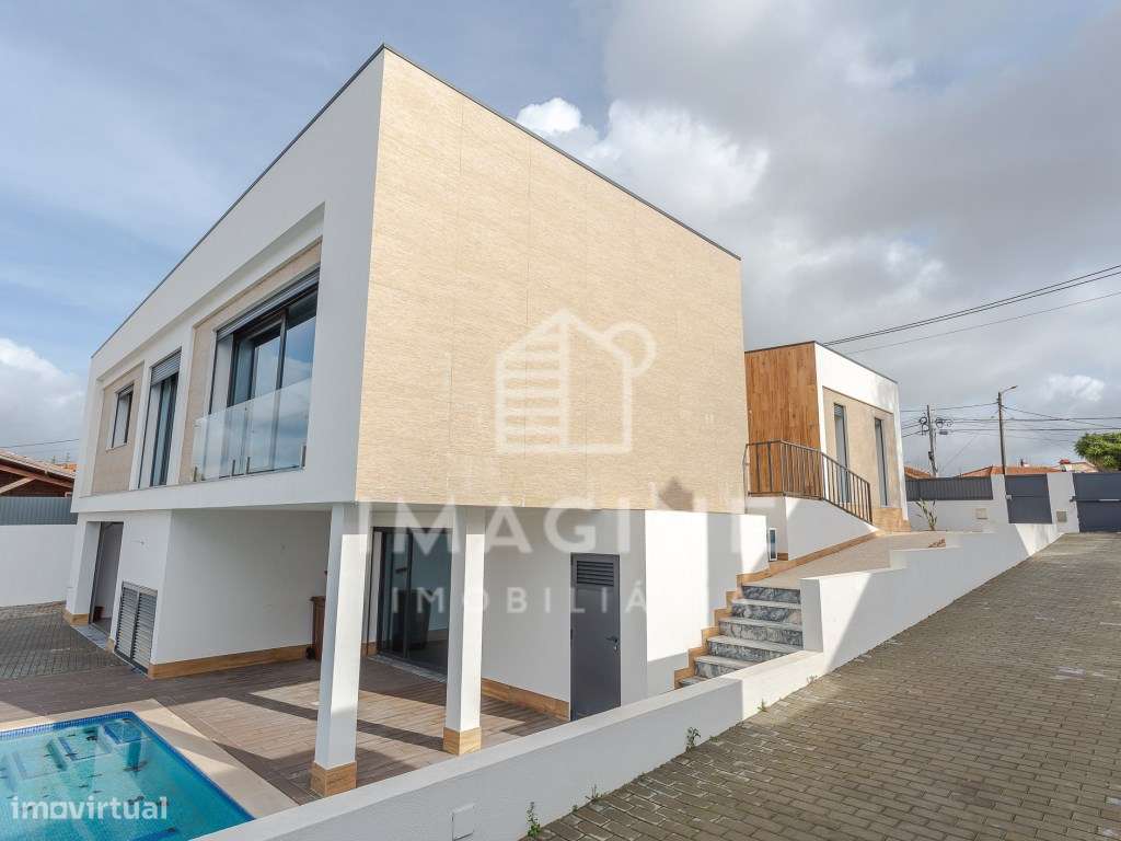 Moradia com 1385m2 de terreno para venda em Azeitão - Grande imagem: 2/60