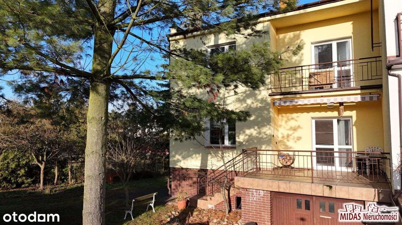 Bliźniak w atrakcyjnej lokalizacji-3