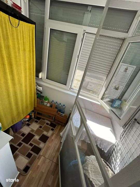 Apartament 3 camere confort 2, zona Viziru 2, etaj 3. - Imagine principală: 3/8