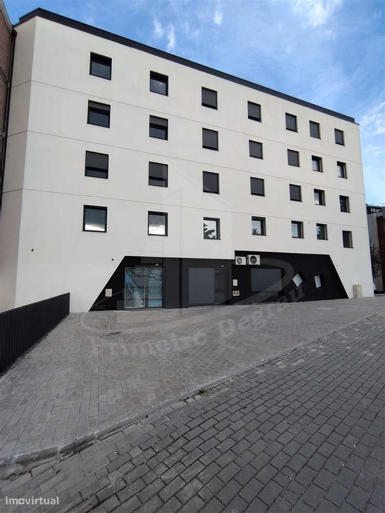 Oportunidade Única no Coração da Cidade – T4 com 195 m² - Grande imagem: 3/33