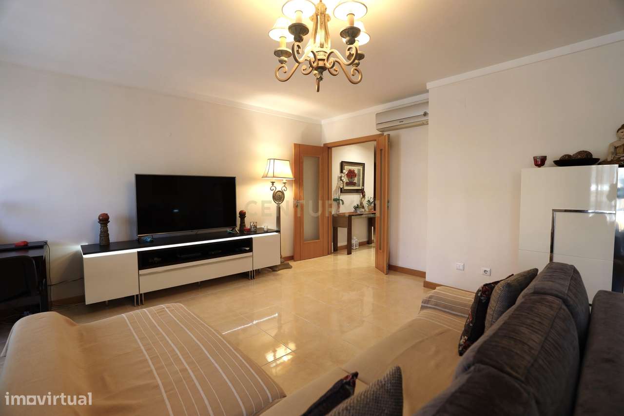 Apartamento T3  || Box 3 viaturas-6