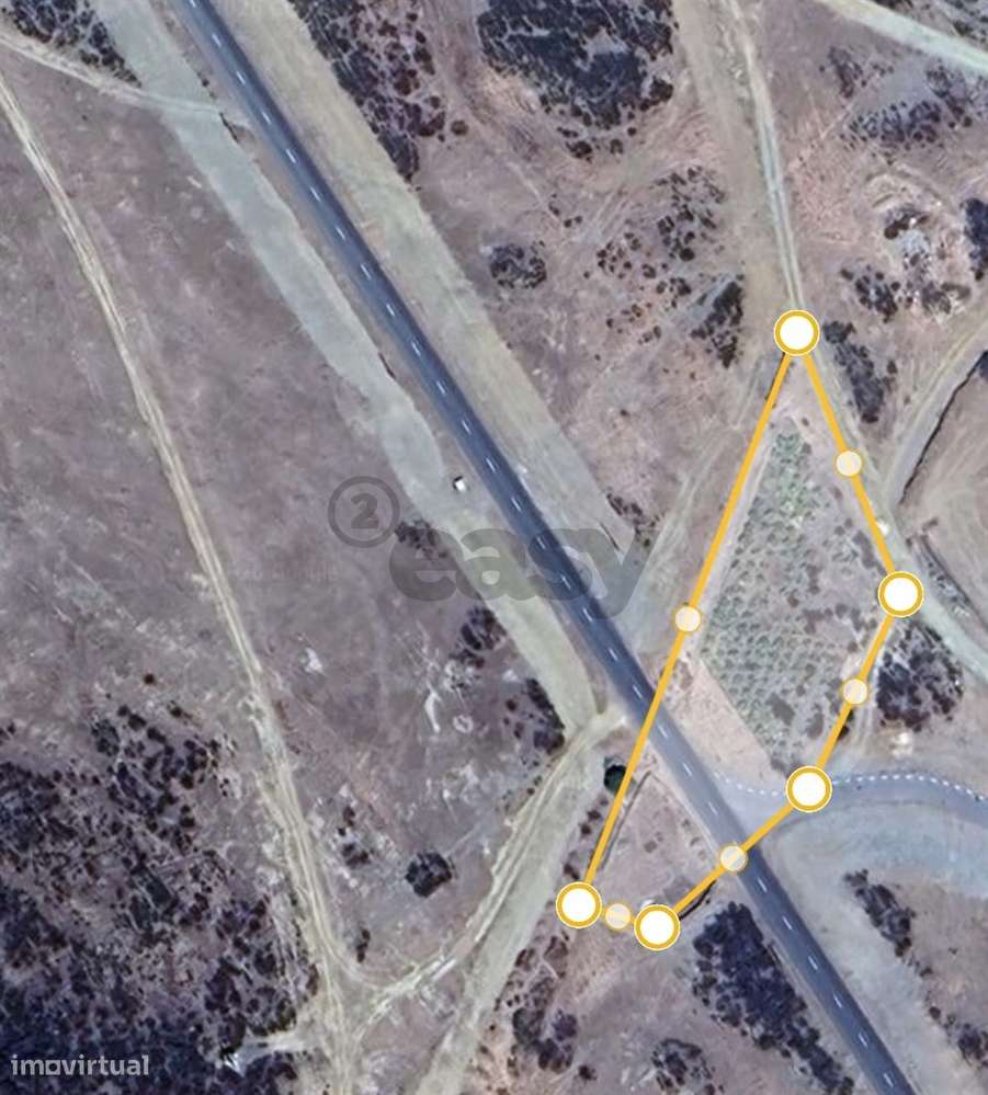Terreno Urbano para Construção com 1685m2 , São João dos Caldeireiros,-21