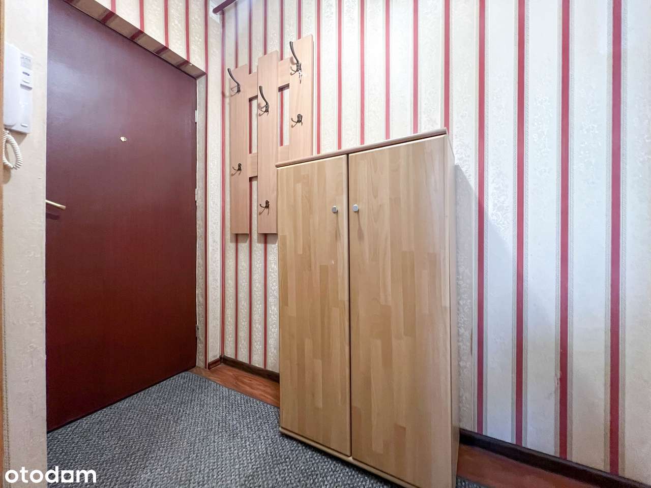 Wyposażone mieszkanie 2 pok. na II piętrze z zabudowanym balkonem!-3