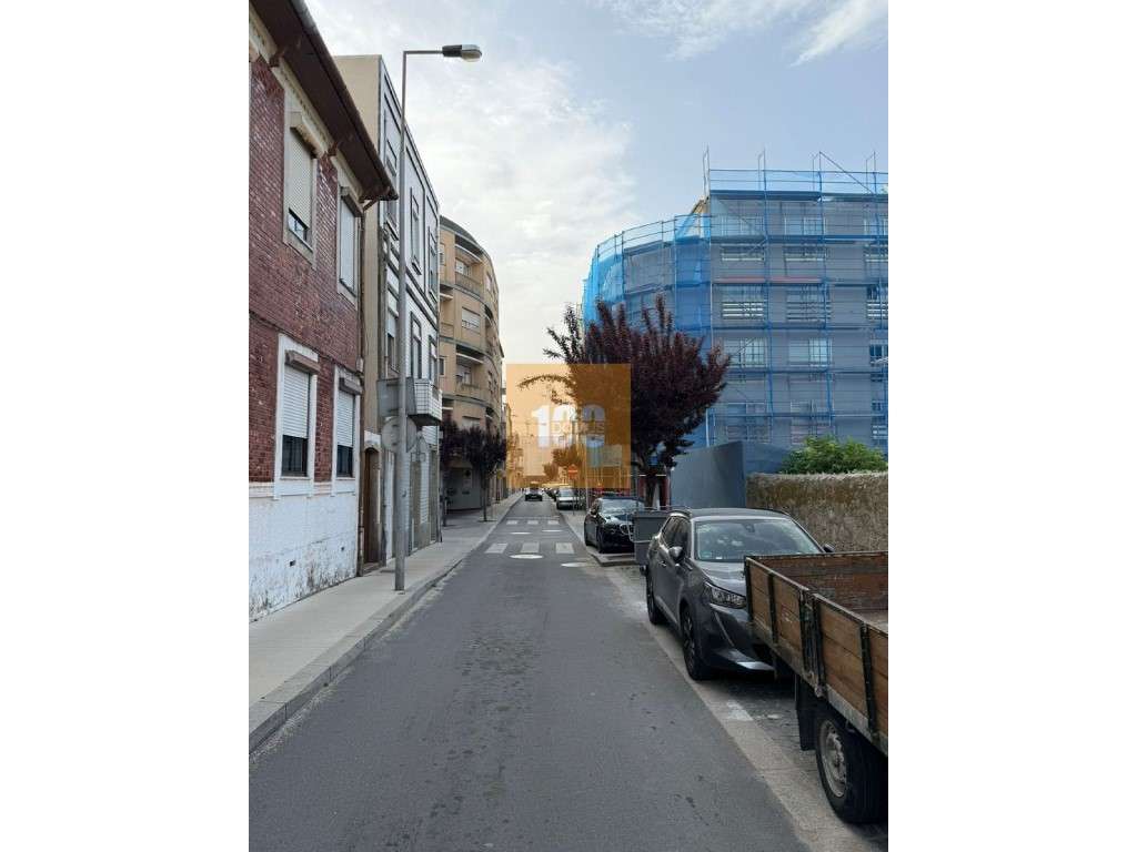 Moradia com jardim em Matosinhos Sul-25