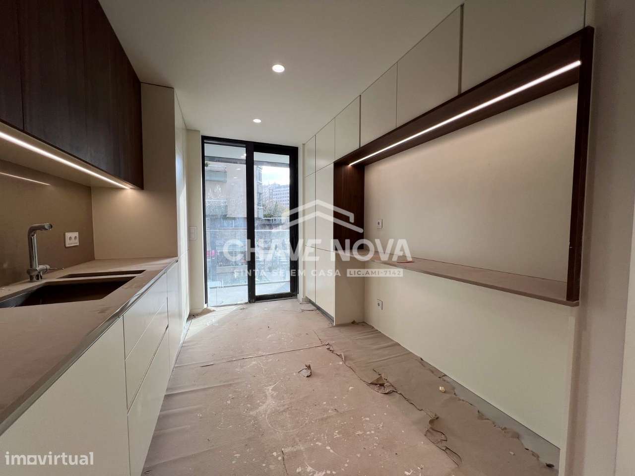 T3 Novo c/ 2 Lugares de Garagem Centro Gaia (Avª República) - Grande imagem: 3/22