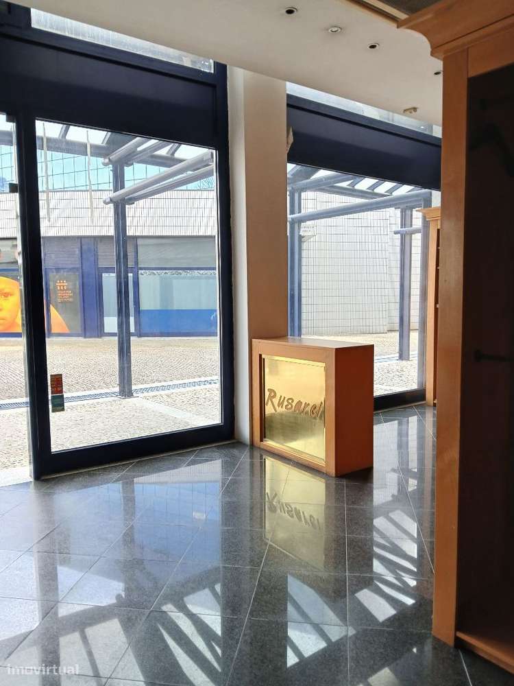 Loja para comércio ou serviços, Praça da Galiza-Porto - Grande imagem: 4/10