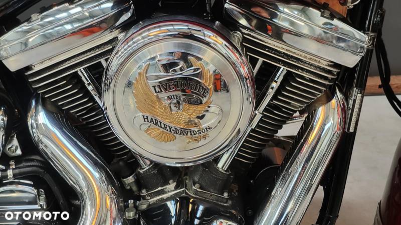 Harley-Davidson Softail Heritage Classic - 13