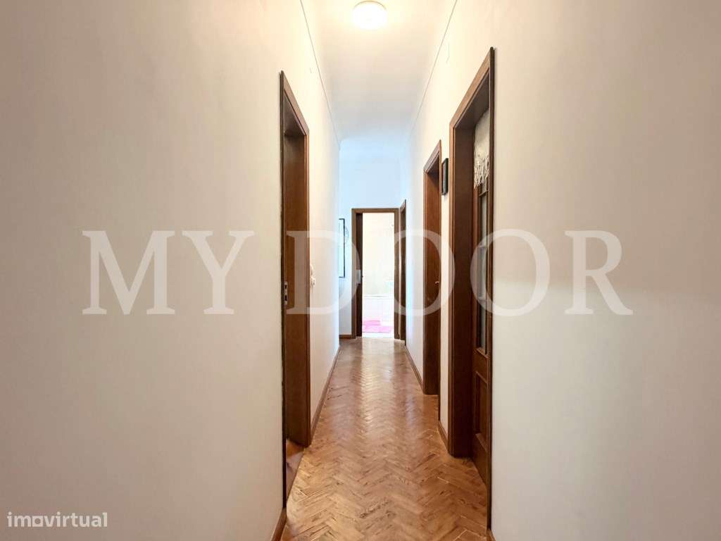 Apartamento T4 Recuperado no Coração de Moscavide-19