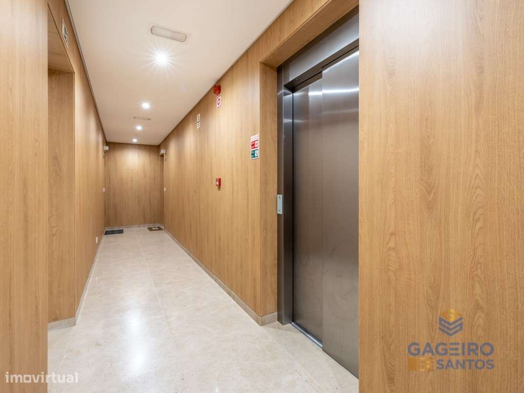 Apartamento T2 na Primeira Linha de Mar - Avenida Marginal, São Mar...-24