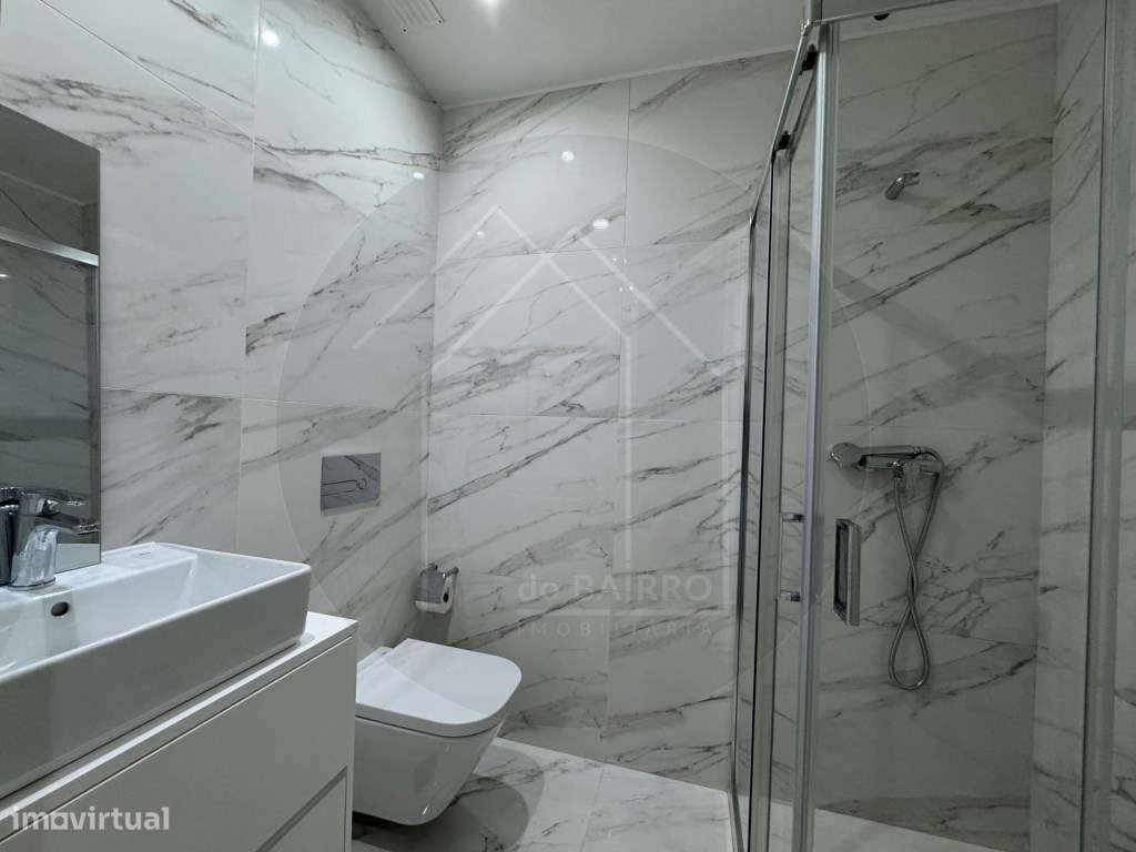 Fantástico T1 com 2 frentes - 42 m² - Centro do Porto, Av. dos Aliados-7