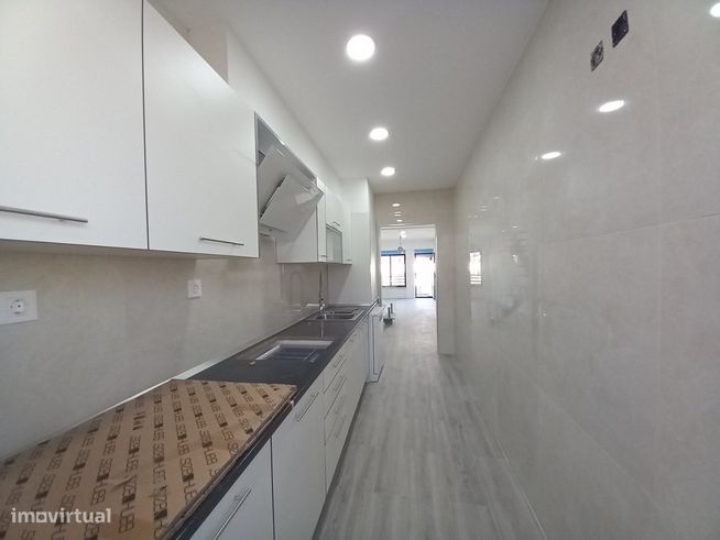 Apartamento Duplex Totalmente Remodelado na Costa da Caparica-7