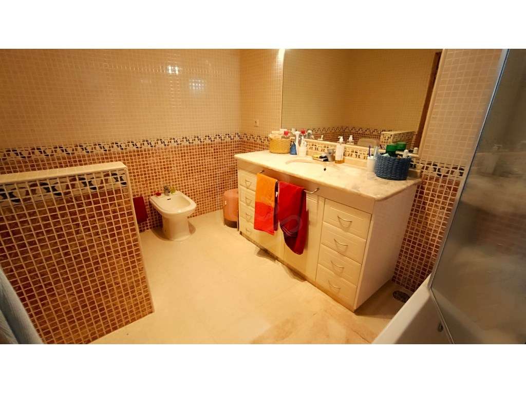 M ORADIA T3 COM PISCINA COBERTA , QUINTAL E 2 GARAGENS, BELMONTE, B...-41