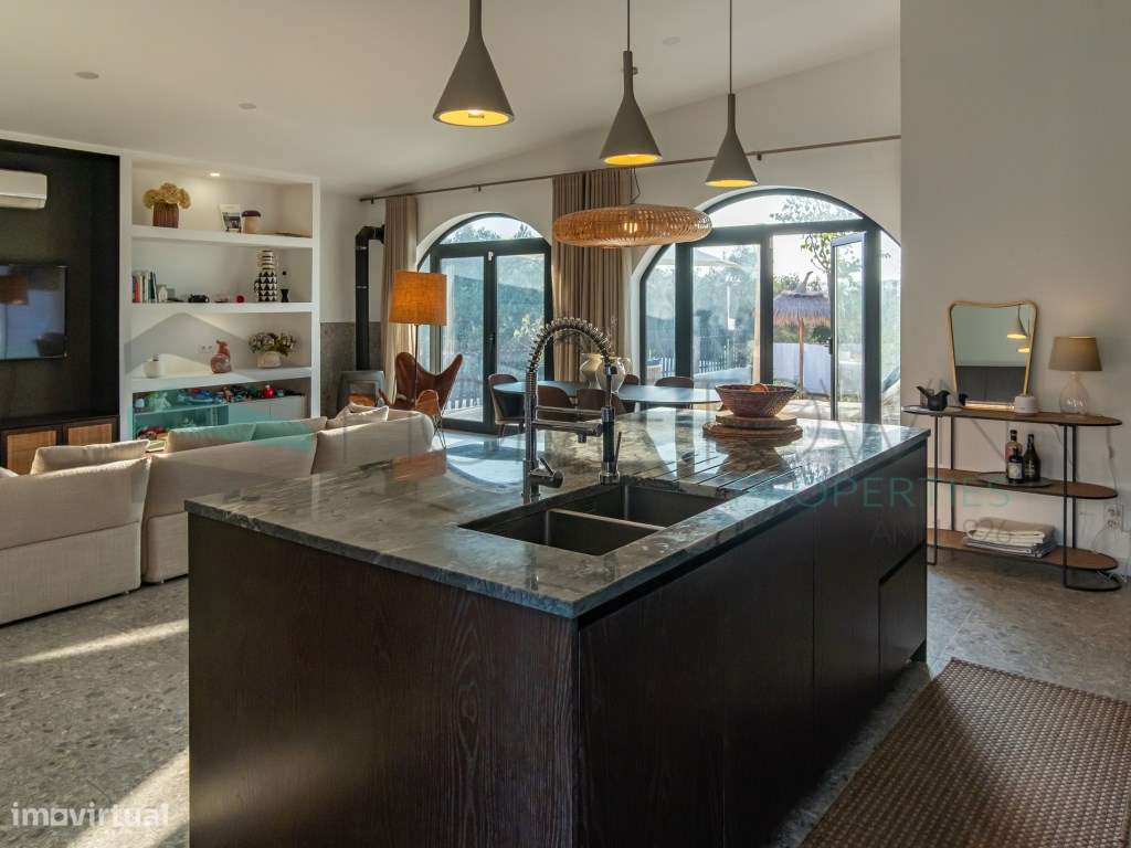 O Refúgio Perfeito no Algarve - Moradia T3 em Boliqueime - Grande imagem: 3/49