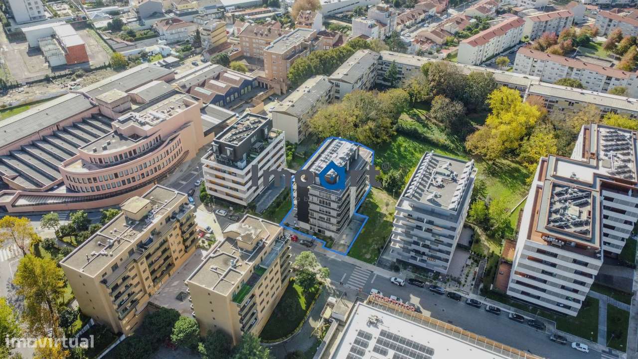 T2 RENOVADO COM VARANDA EXCECIONAL NA PRELADA !-5