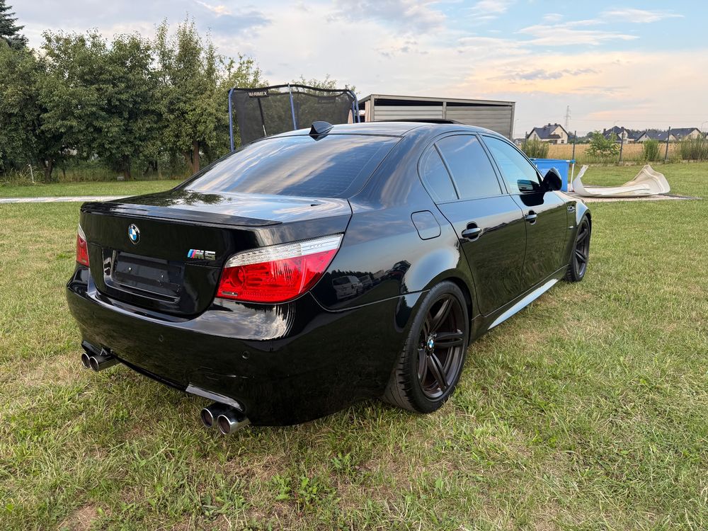 BMW M5 2005
