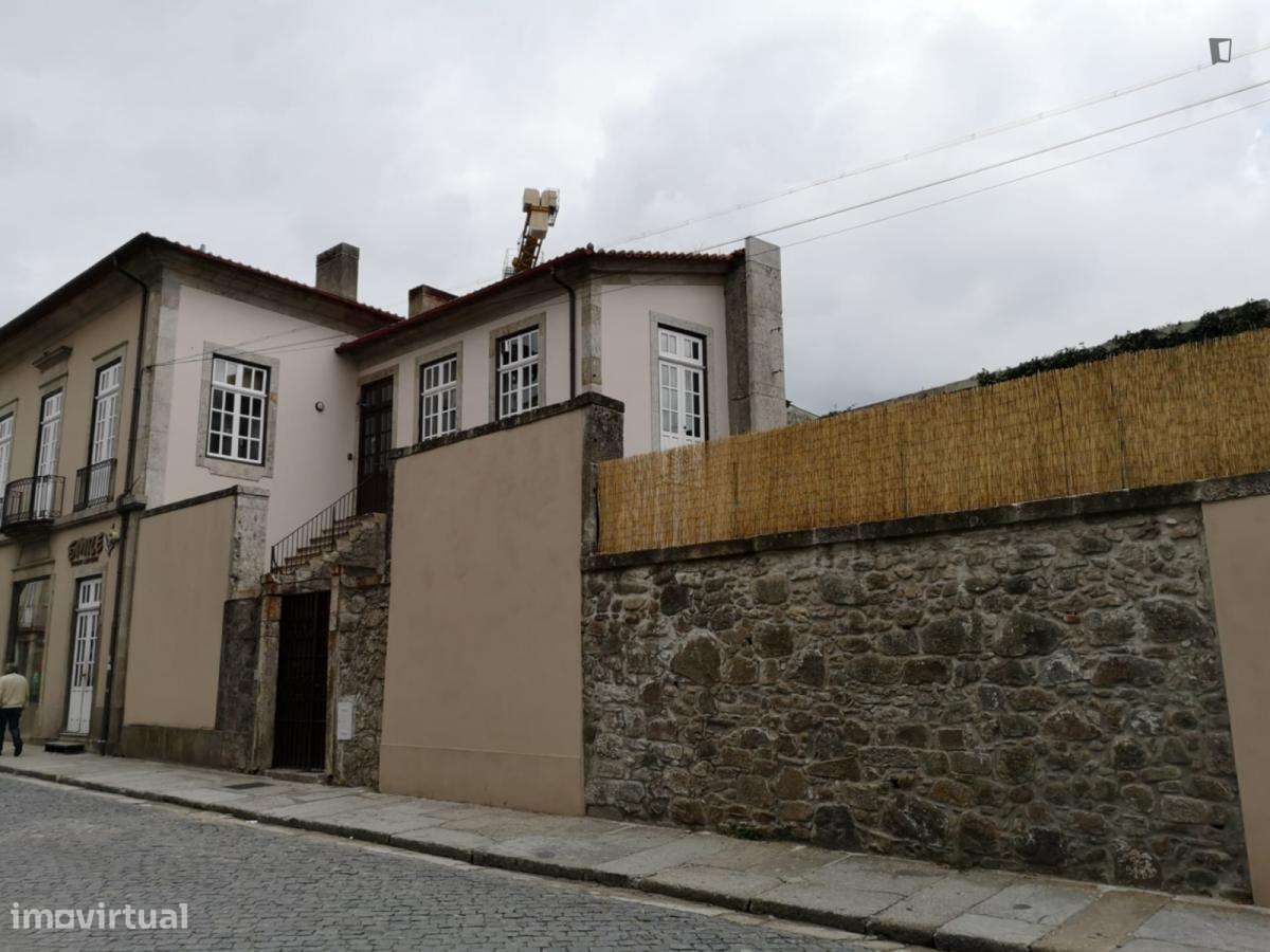 Quarto - localizado em Sé de Braga e São Lázaro Braga - Grande imagem: 5/6