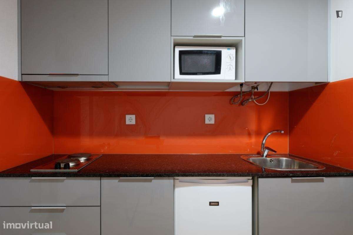 Estúdio - localizado em Montes Claros Coimbra - Grande imagem: 5/6