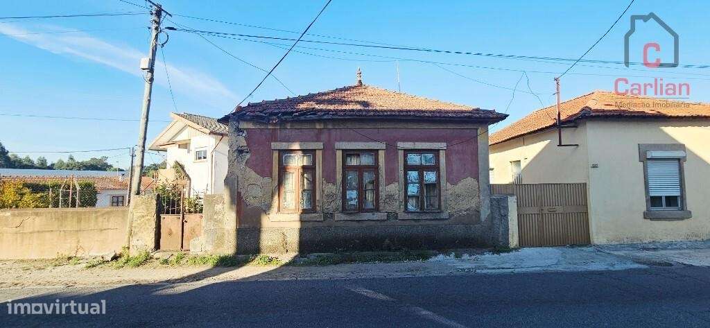 CONJUNTO DE 2 MORADIAS EM GULPILHARES-23