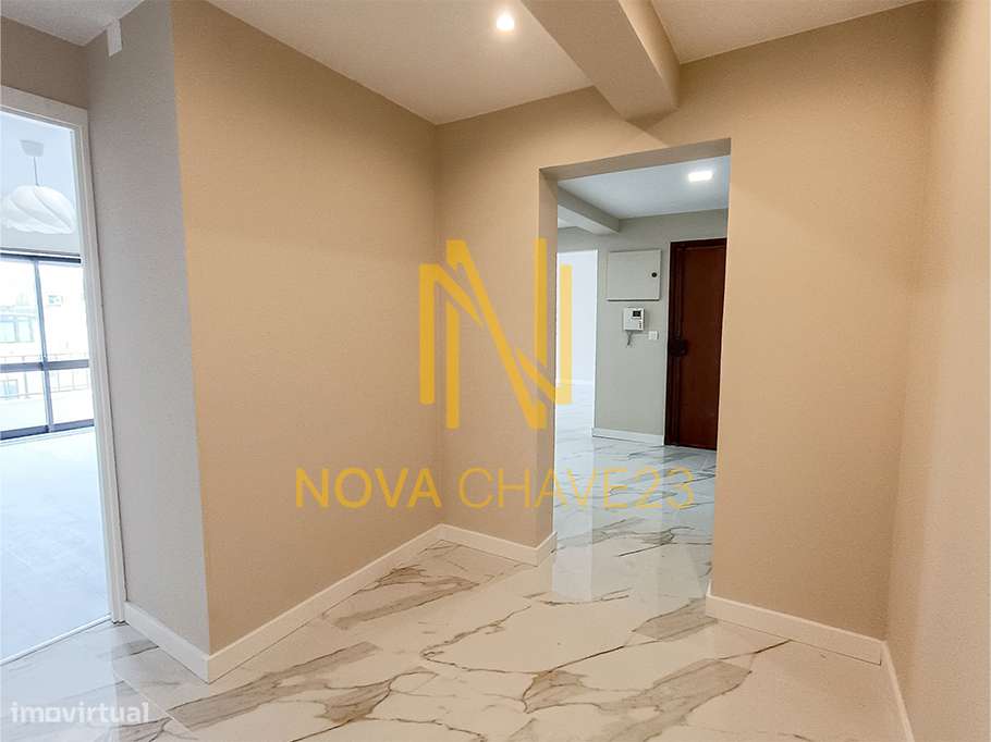 Apartamento T2 Totalmente Remodelado na Rinchoa – 91 m² | 6.º Andar-9