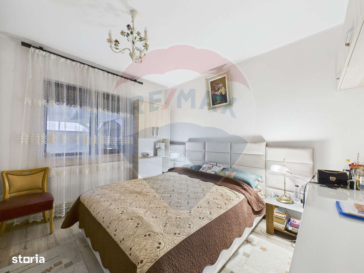 Casă / Vilă cu 5 camere de vânzare în zona Central-11