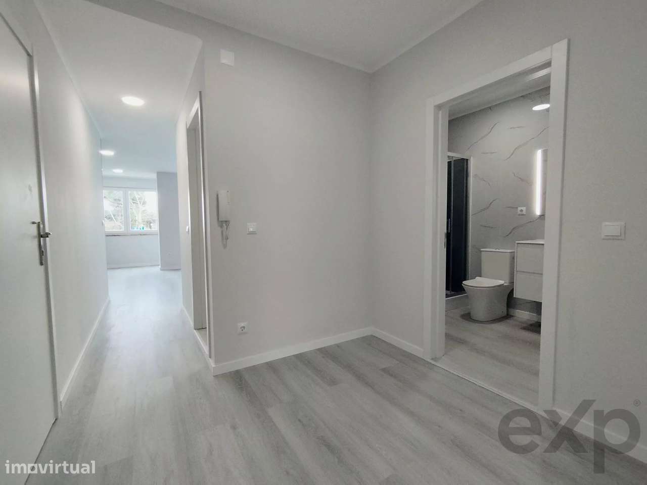 Totalmente remodelado, apartamento T2 Central em Oeiras: Conforto, Ele - Grande imagem: 4/36