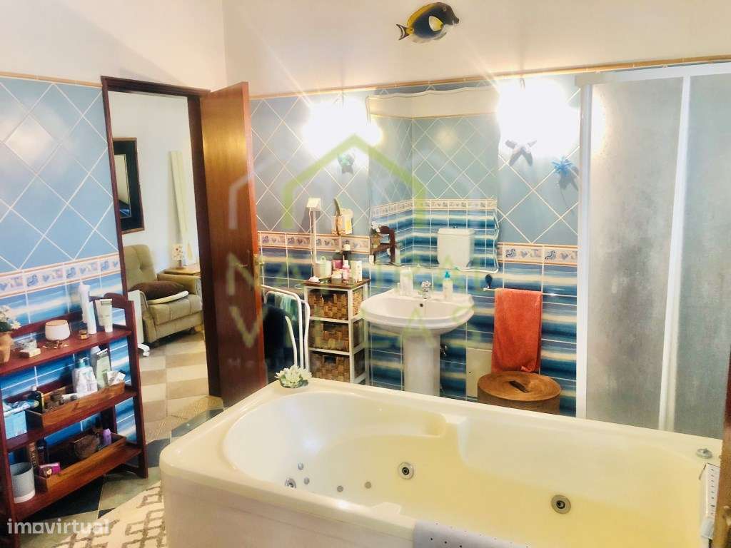 Moradia de Campo T5 com Piscina de Água Salgada e Terreno, Tunes-14