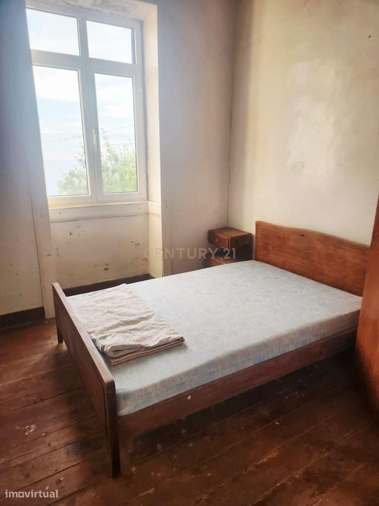 Moradia Tradicional nos Prazeres com Terreno e Vista Mar-16