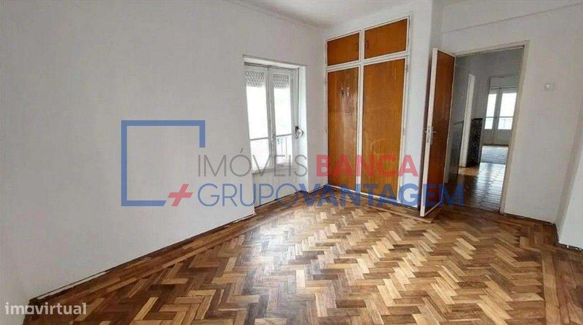 Apartamento T3 - Monte Abraão - Grande imagem: 2/23