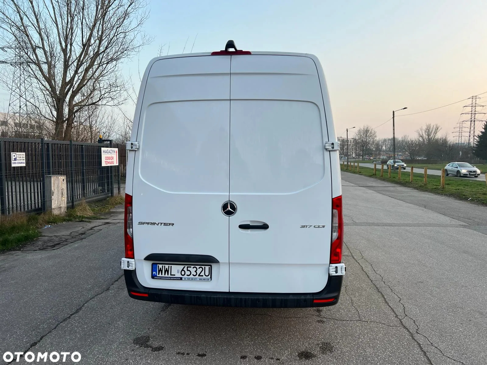 Mercedes-Benz Sprinter - 10