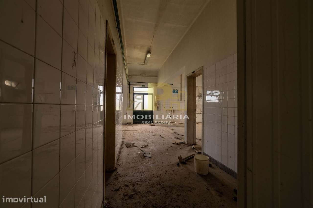 Armazém T6 Venda em Alcanhões,Santarém-31