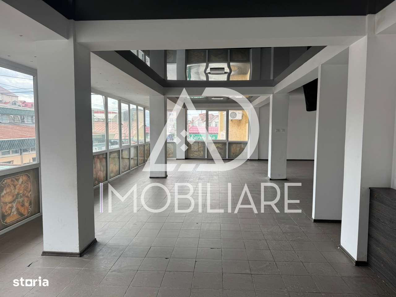 Spațiu comercial în Piața Centrală - Imagine principală: 2/10