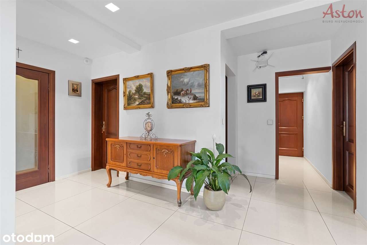 Piękny stylowy dom przy Trzech Stawach-12