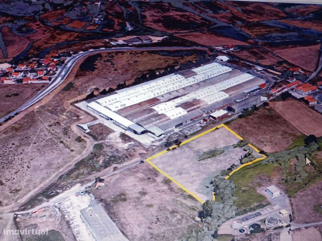 Lote Industrial com 15120 m2 - Grande imagem: 1/4