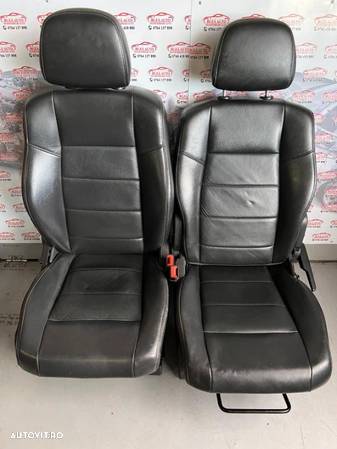 Interior din piele neagra pentru Jeep Compass 2012. - 1