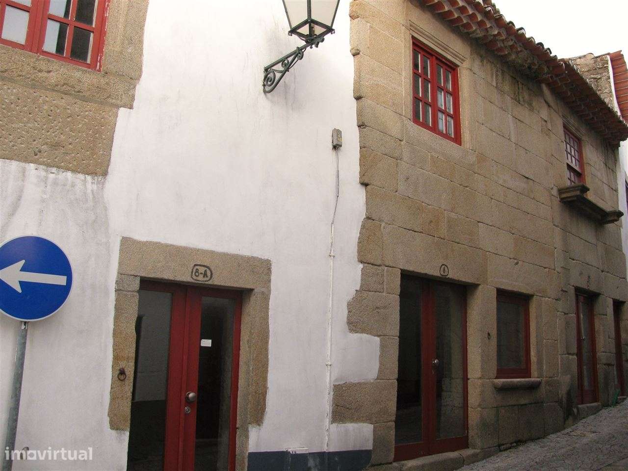 Prédio zona histórica Miranda do Douro-13