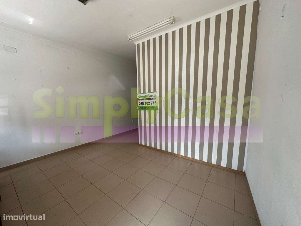 Moradia T2 + Espaço Comercial - CANHA-15