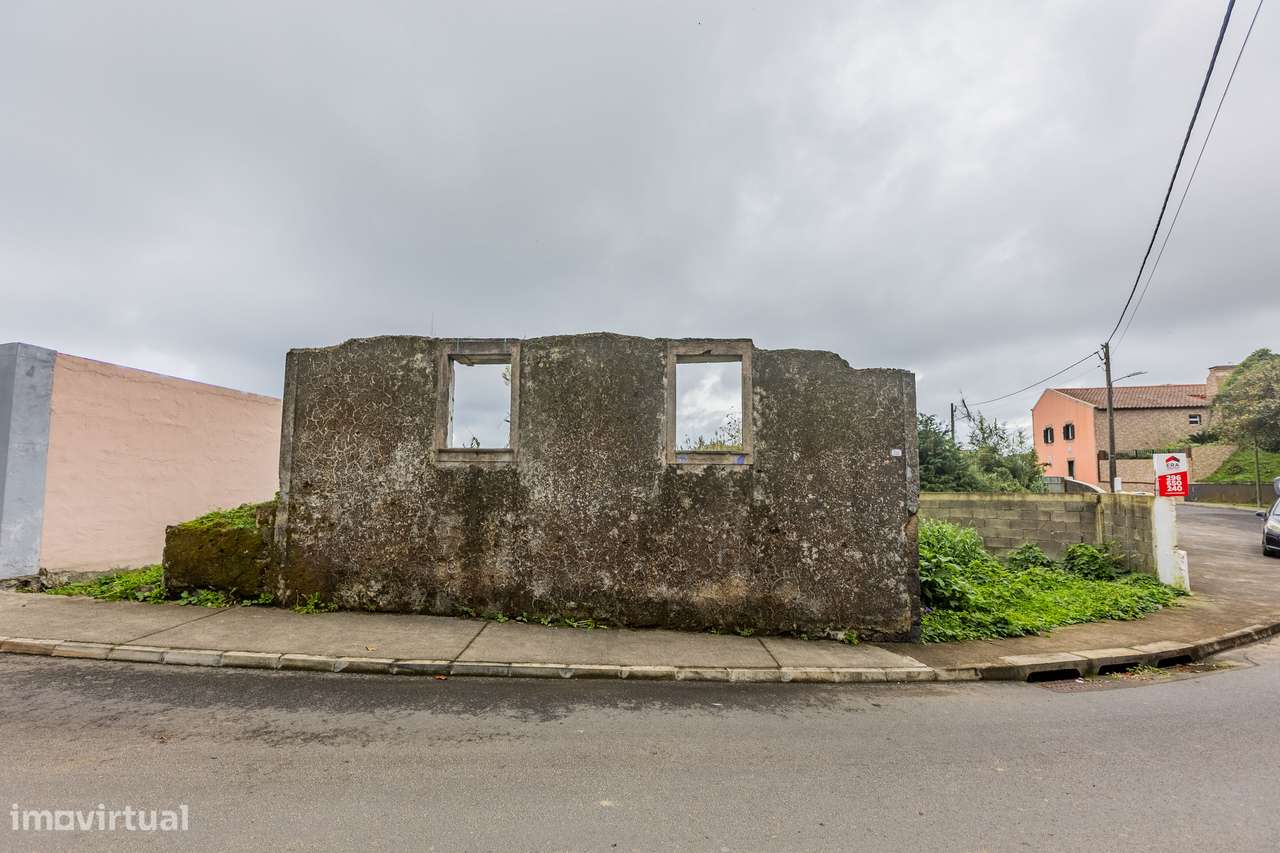 Moradia para reconstrução - Santa Bárbara - Grande imagem: 5/8