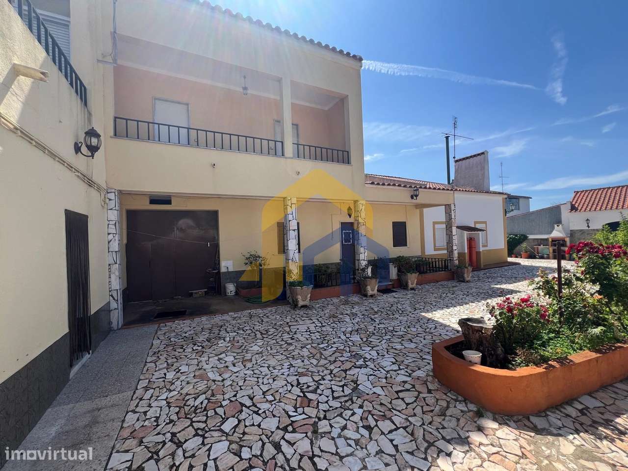 Moradia T4, no centro de Estremoz com quintal - Grande imagem: 5/33