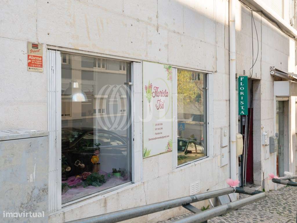 Loja localizada na Rua Artilharia Um, em Lisboa - Grande imagem: 3/27