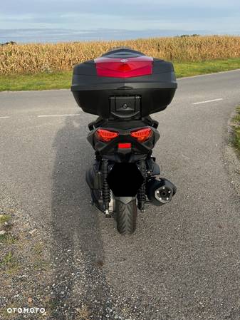 Yamaha X-max - 4