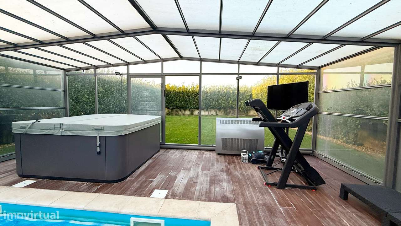 Moradia T4 - 100% Térrea com Piscina Aquecida e Jacuzzi próximo à Prai-55