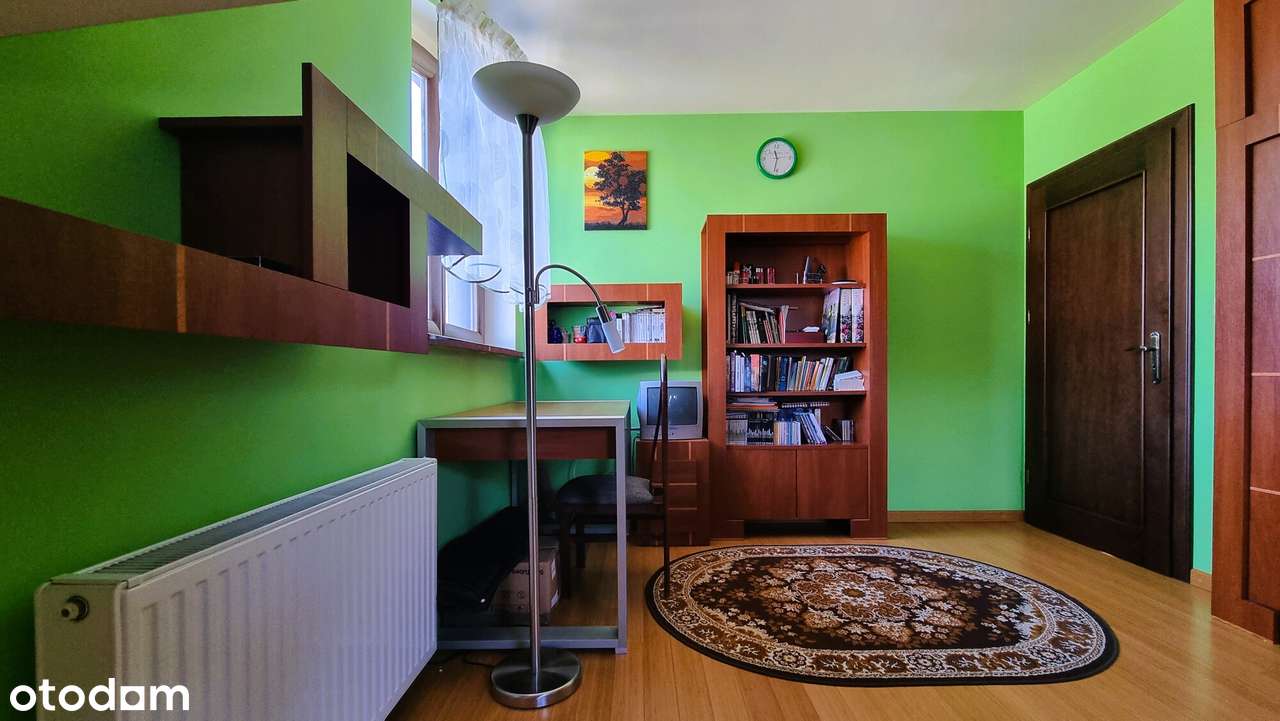 Komfortowy duży dom z pięknie zagospodarowaną działką w Szczecinku.-13